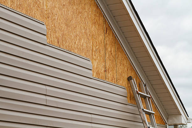 Professional Siding Installation technician working in Three Springs, PA